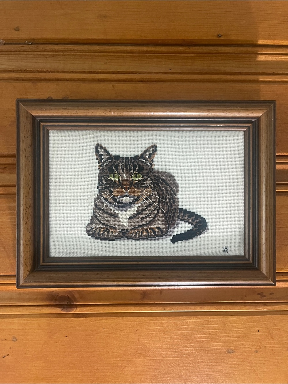 Vintage Framed Tabby Cat Cross-Stitch Wall Art - Brown 7x10”